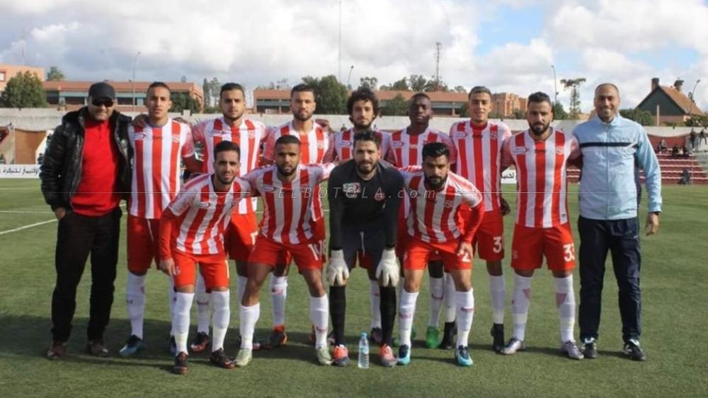 خلال فترة "جائحة كورونا" .. لاعبو شباب أطلس خنيفرة يحتجون على عدم توصلهم بمستحقاتهم المالية ويهددون بعدم استكمال الموسم الرياضي