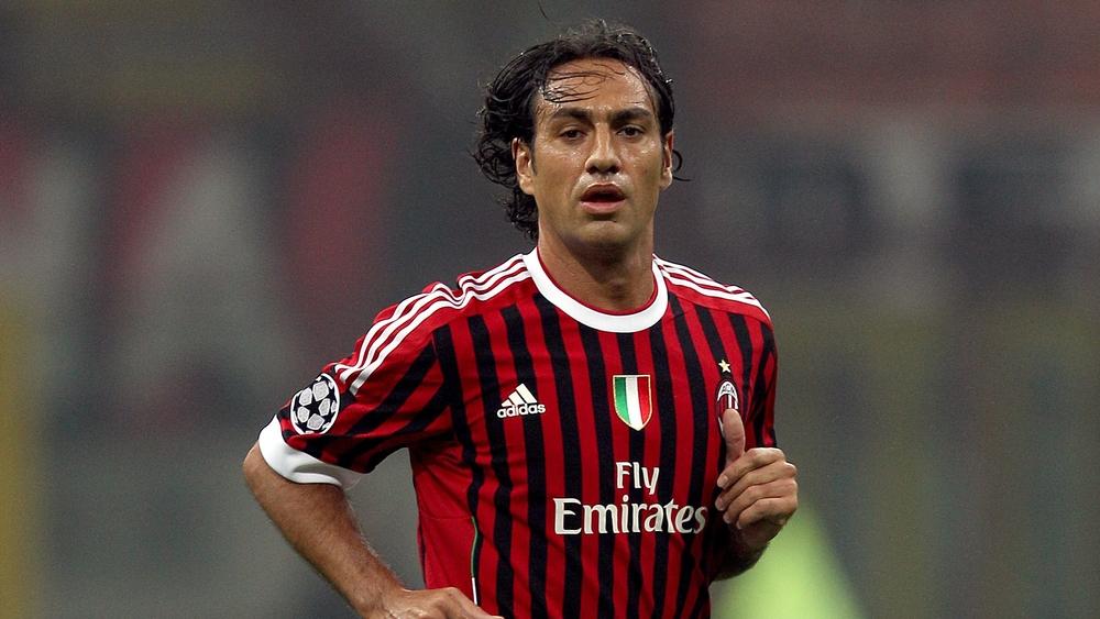 نيستا: "رفضت عرضاً من ريال مدريد حين كنت لاعبًا في لاتسيو"