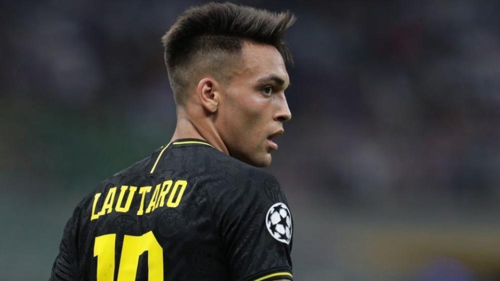 لاوتارو مارتينيز يُقدم طلبًا للرحيل من الإنتر إلى برشلونة