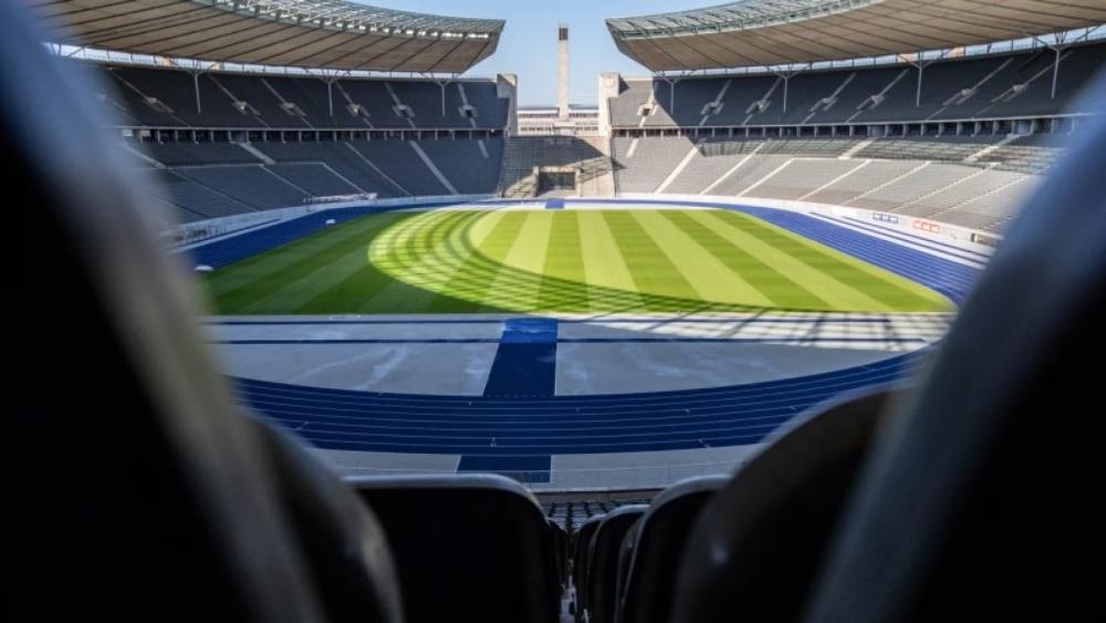 وزير الداخلية الألماني يوافق على استئناف البوندسليجا وفق "شروط مشدّدة"