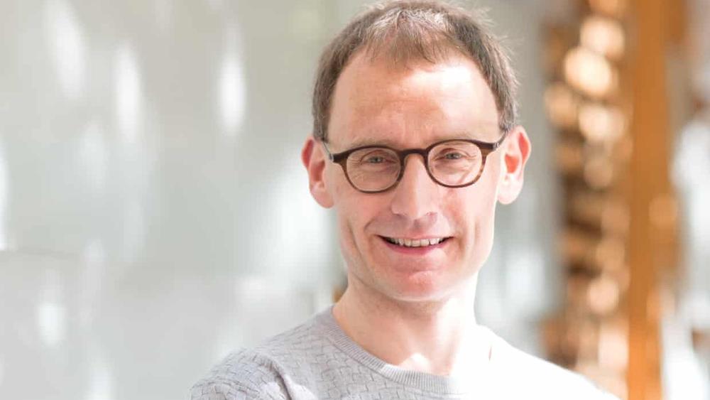 مستشار الحكومة البريطانية يستقيل من منصبه بعد خرقه قواعد "الحجر الصحي"