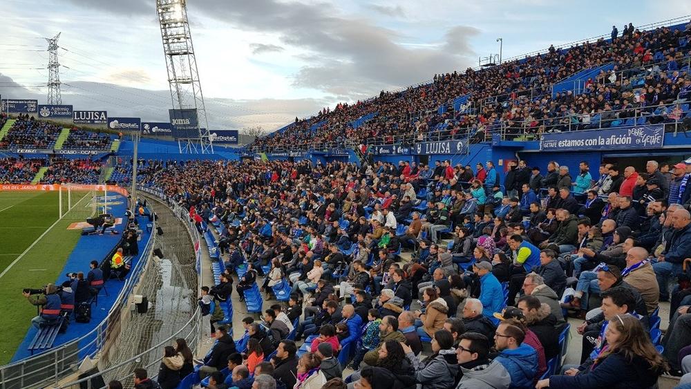 خيتافي يقدم تذاكر مجانية لأصحاب "التذاكر الموسمية" الموسم المقبل تعويضا لهم عن توقف النشاط