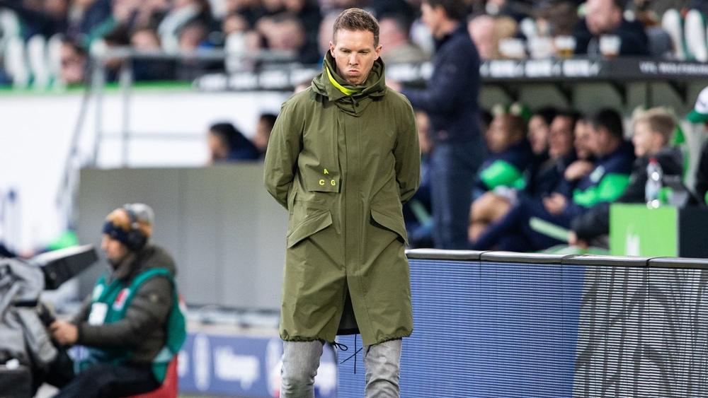 مدرب لايبزيغ: "سأحاول التدرب قليلاً على الجمع بين ارتداء الكمامة وإعطاء التعليمات للاعبين"