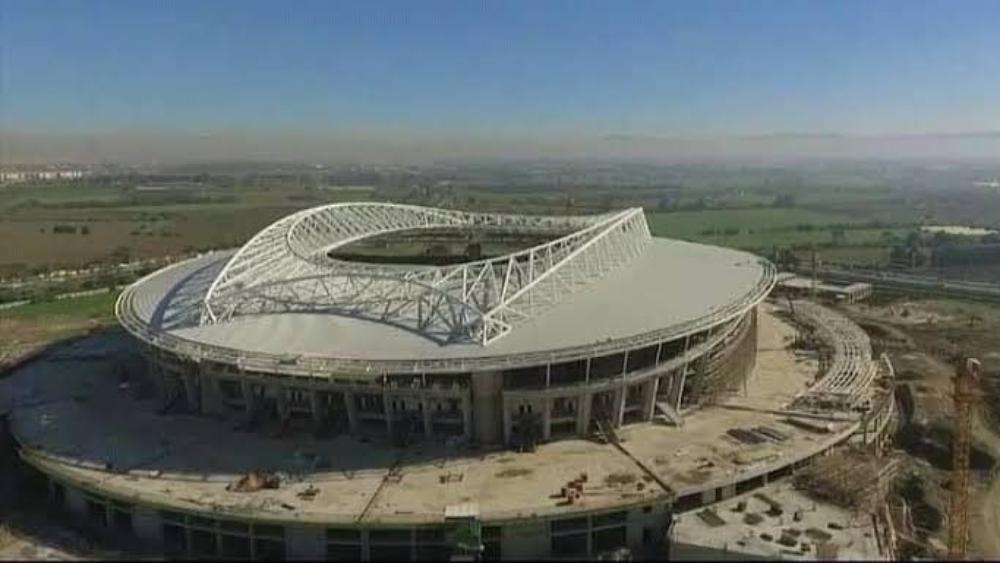 الجزائر تعلن تسوية مشاكلها المالية مع شركة صينية لإنجاز "ملعب براقي"