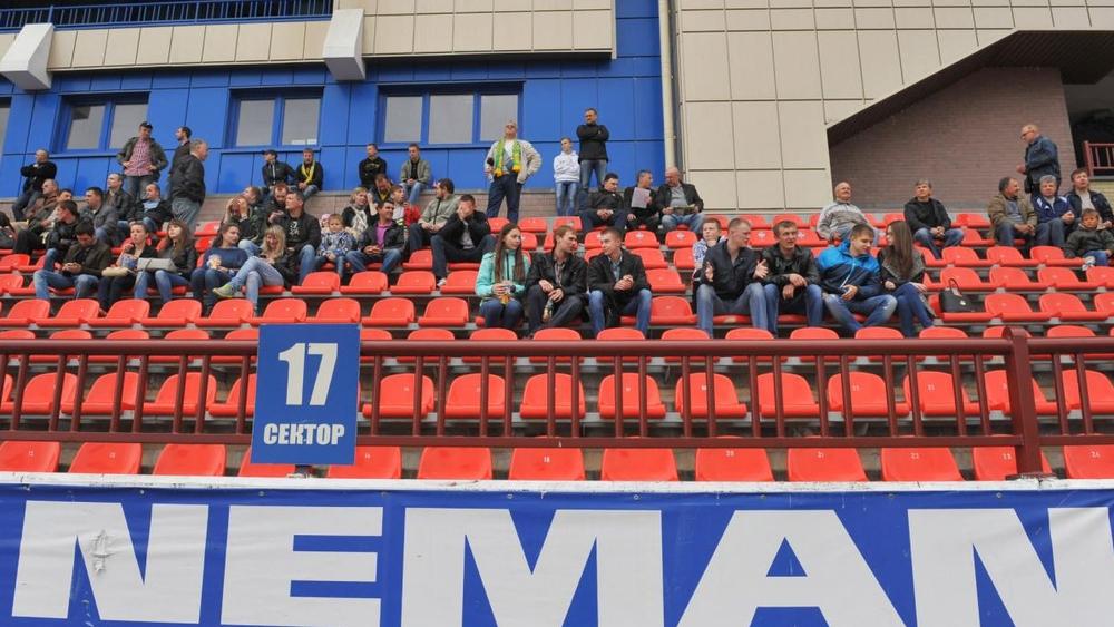 الدوري البيلاروسي يرضخ أخيرًا ويؤجل مبارياته بسبب فيروس "كورونا"