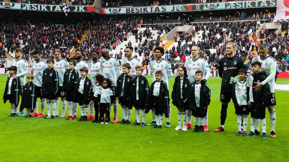 الدوري التركي .. إصابة رئيس "بشكتاش" و 8 من أعضاء إدارة النادي بفيروس كورونا