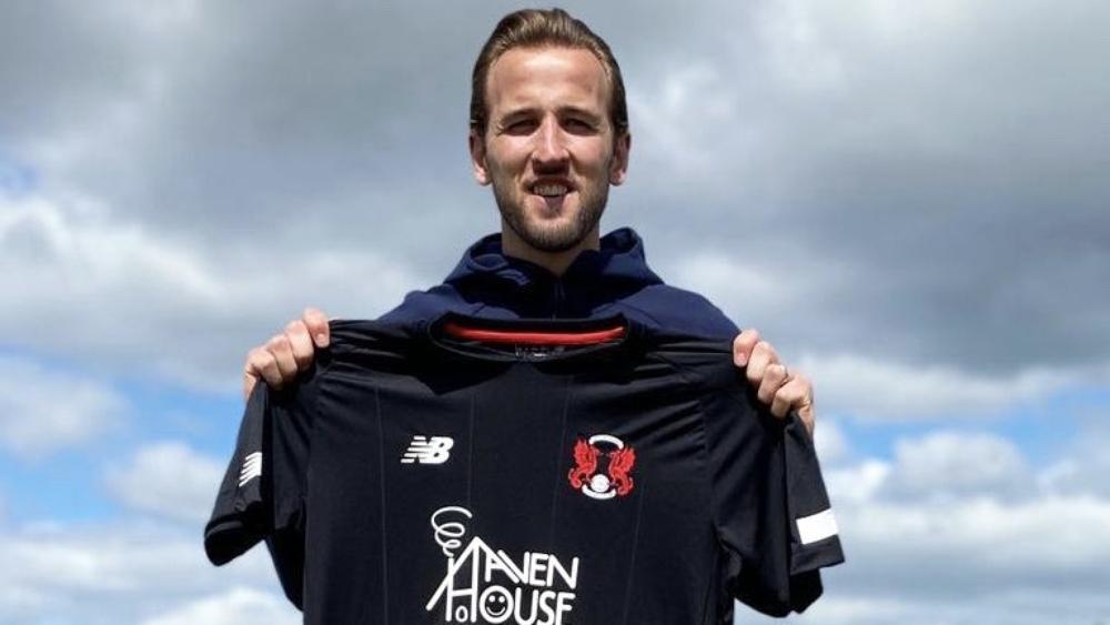 هاري كين يقدم على لفتة إنسانية برعاية قميص فريق من الدرجة الإنجليزية الرابعة