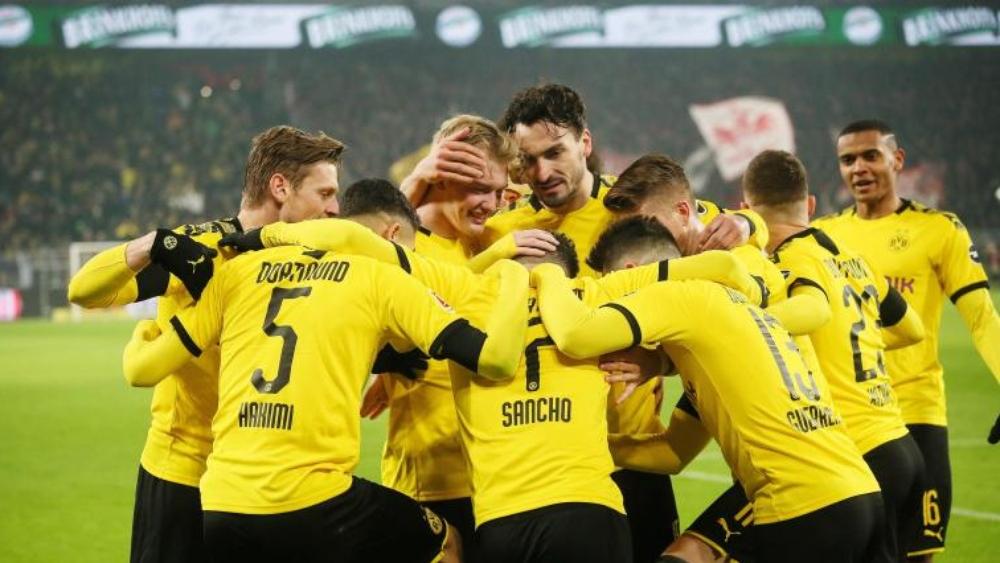 فافر يشكك في جاهزية هوميلز وسانشو للمشاركة أمام البايرن