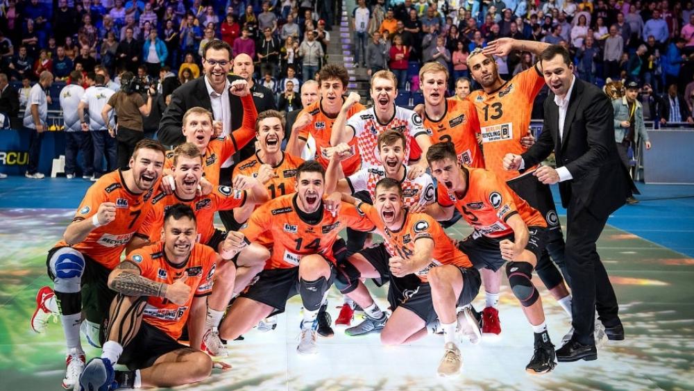 بسبب فيروس "كورونا".. بطل ألمانيا للكرة الطائرة يدرس التحول للمشاركة في الدوري البولندي