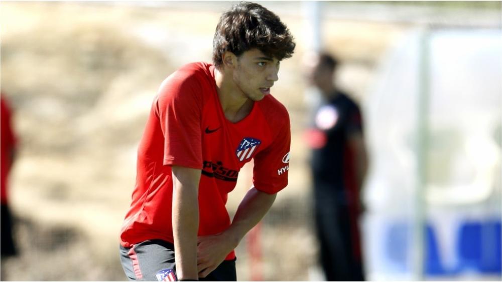 "صدمة" لأتليتكو مدريد بعد تعرض جواو فيليكس لإصابة في الركبة