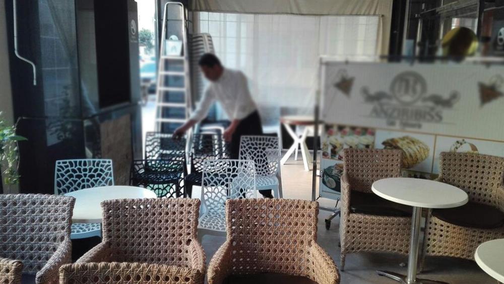 المغرب يُعيد فتح المقاهي والمطاعم لتأدية خدمة "توصيل الطلبات" دون استغلال مساحات الشاي والأكل