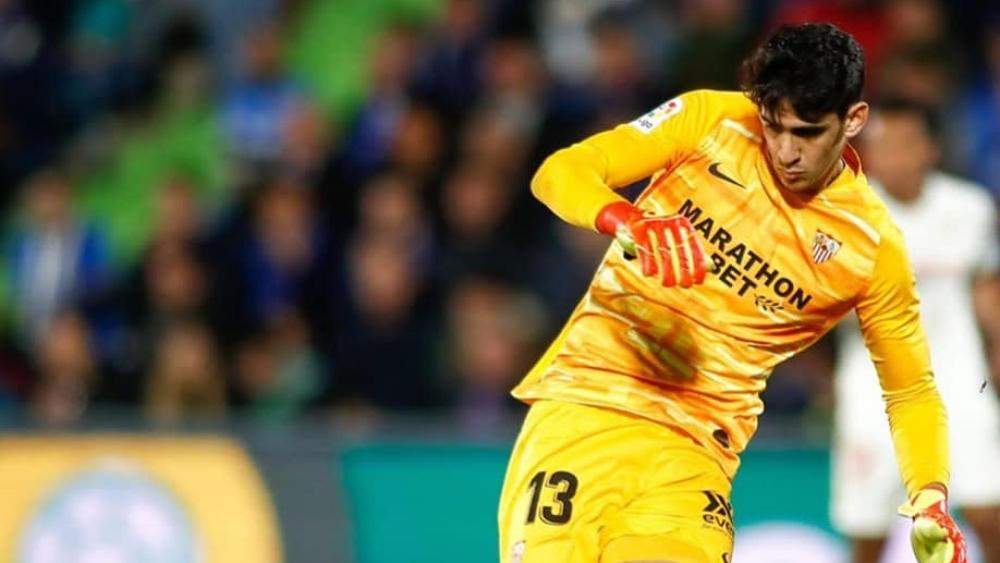 بعد رفضه البقاء في إشبيلية.. فنربخشة التركي يبدي اهتمامه بالمغربي ياسين بونو