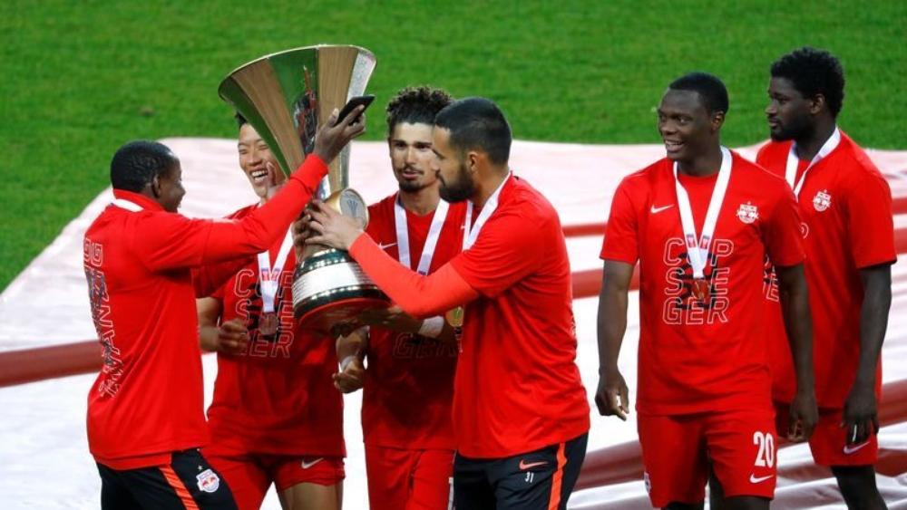 خلف أبواب موصدة .. ريد بول سالزبورغ يتوج بكأس النمسا السابعة في تاريخه والثانية تواليا