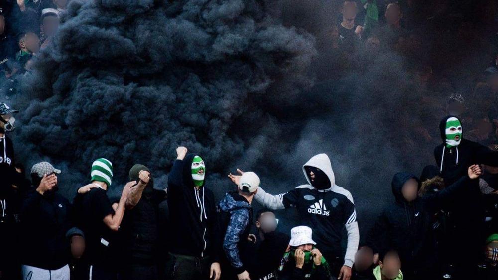 صحيفة "أفريك أنفو": "حماسة جماهير نادي الرجاء الرياضي جعلت النسور تتفوق على أكبر الأندية العالمية في استفتاء جديد لماركا"