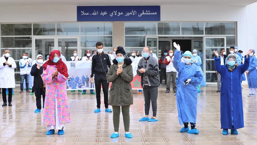 مستشفى مولاي عبد الله بسلا يودِّع آخر المصابين ويخلو من فيروس "كورونا"