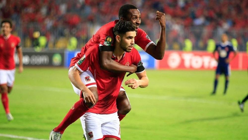 مهاجم الأهلي أجايي: "رحيل أزارو؟ حتى ميسي يُمكن أن يغادر برشلونة إذا لم يقتنع مدرب جديد به.. !"