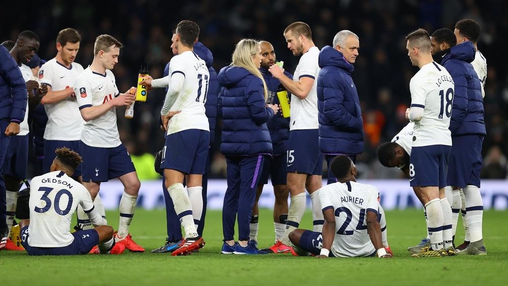 توتنهام يطالب الحكومة بقرض قيمته 175 مليون جنيه لمواجهة أزمة "كورونا"