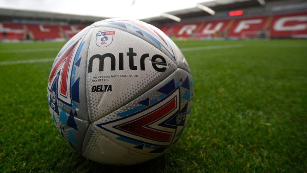 رئيس رابطة الكرة الإنجليزية يُهدد باحتمالية إفلاس الأندية