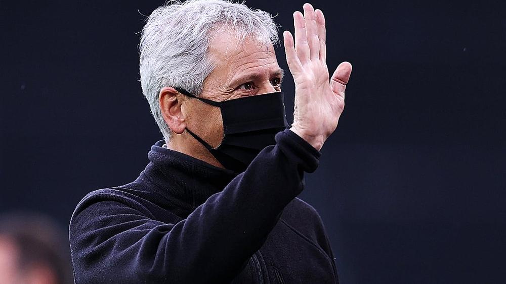 مدرب بوروسيا دورتموند يرغب في استمرار قاعدة "5 تبديلات"