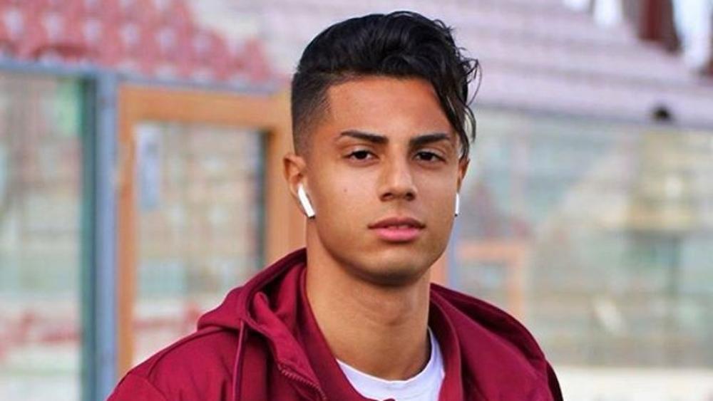 مستور: "كانت هناك لحظات كثيرة أعود فيها إلى البيت باكيًا.. لكنني سأواصل القتال لتحقيق أحلامي"