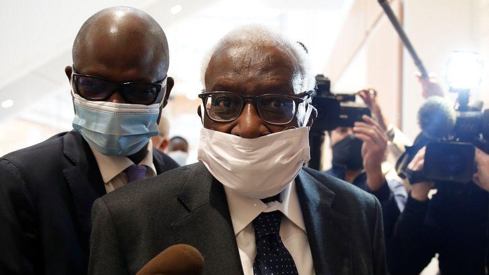 "الادعاء العام"  يطالب بسجن السنغالي "لامين دياك" الرئيس السابق للاتحاد الدولي لألعاب القوى لأربعة أعوام بتهمة الرشوة..!