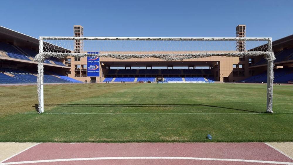 هل تُرخص الحكومة باستئناف النشاط الكُروي في المغرب بعد قرار التخفيف الشامل؟