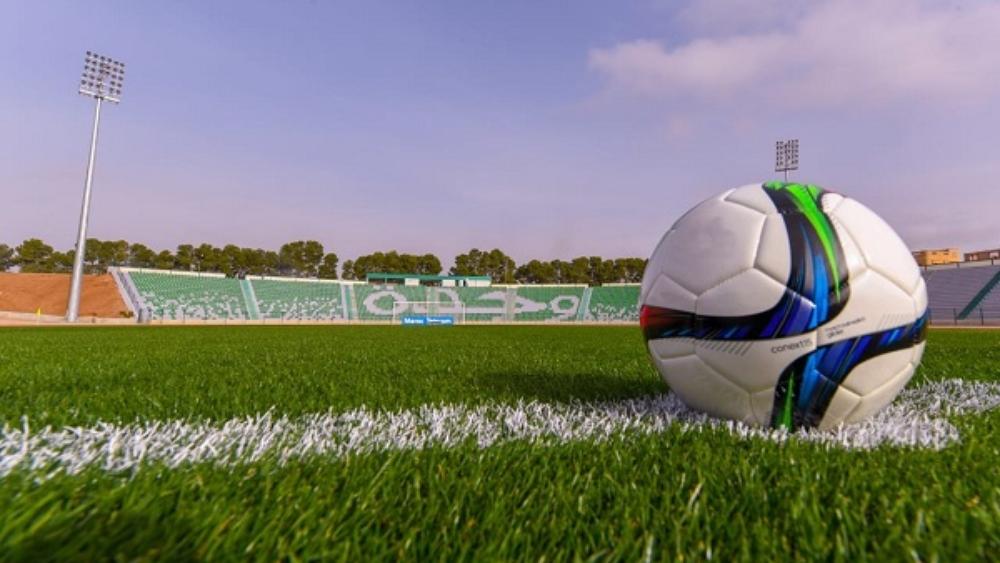 مناصرو أندية مغربية يرفضون إعلان سنة بيضاء واعتماد ترتيب الموسم الماضي