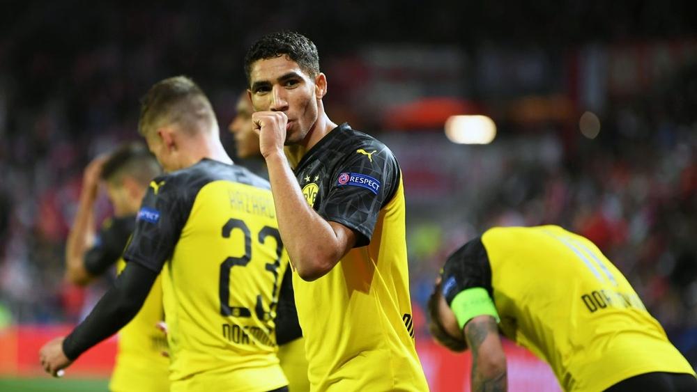 موقع "هوسكوريد" يختار حكيمي في التشكيلة المثالية لـ"البوندسليغا" هذا الموسم