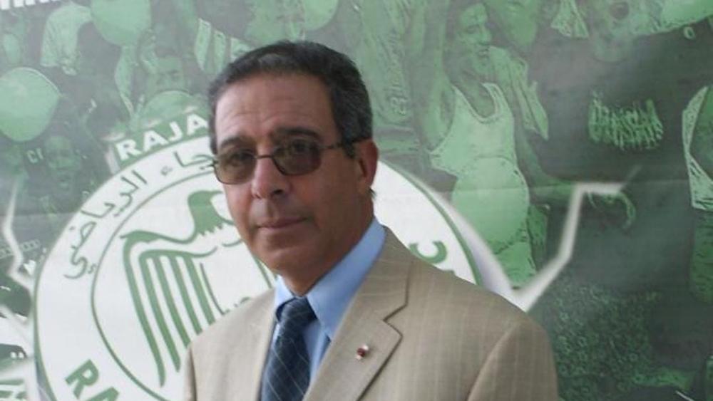 أحمد بنزيدان .. كاتب الرجاء الإداري الذي جُمِّد راتبه منذ عهد حسبان بعد إصابته بمرض "السَّرطان"