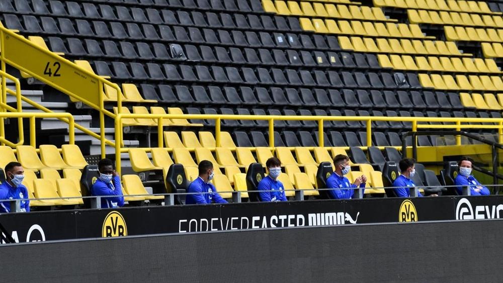 اتجاه للسماح بحضور الجماهير في الموسم الجديد "للبوندسليغا" مع إجبارية ارتداء الكمامة!