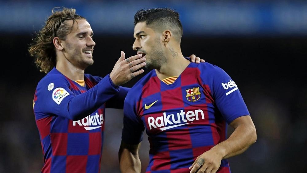 لويس سواريز يوجه رسالة "دعم وتحفيز" لغريزمان