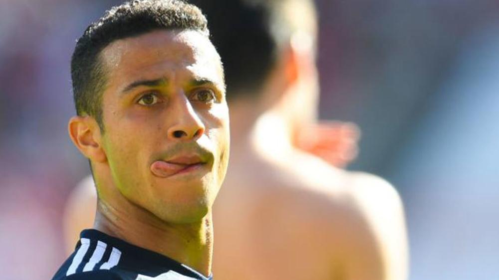 بايرن ميونخ يعترف بمفاوضات ليفربول من أجل تياغو ألكانتارا ويؤكد رحيله