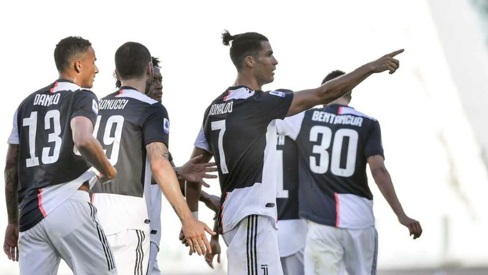 يوفنتوس يعزز صدارته للدوري الإيطالي بفوزه على تورينو