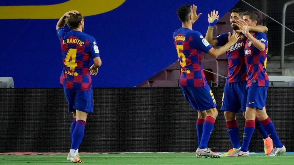 برشلونة يفوز و"يضغط" على ريال مدريد ويُرسل إسبانيول إلى الدرجة الثانية