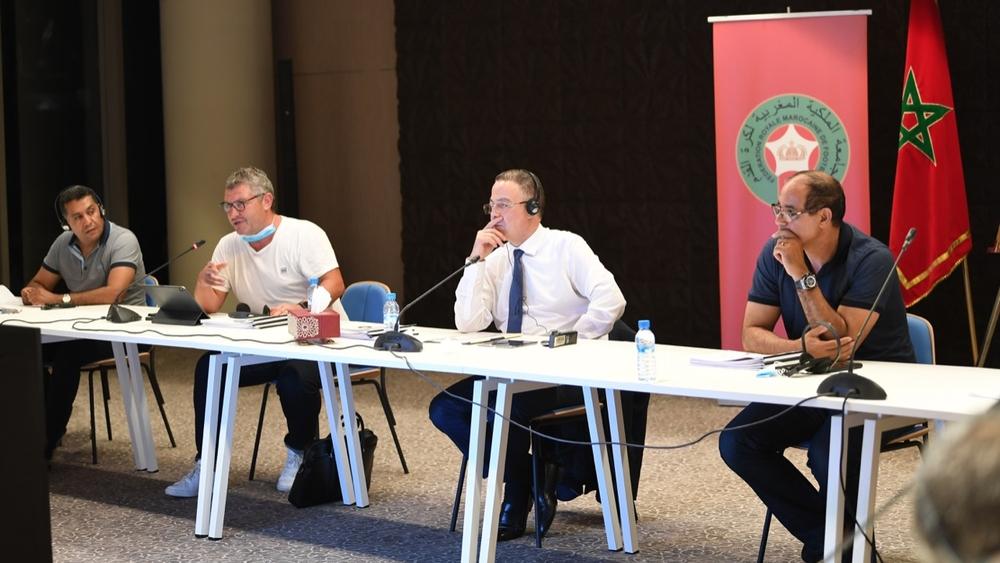 سلسلة من الإجتماعات بين لقجع و الإدارة التقنية الوطنية لوضع الخطوط العريضة لتطوير منظومة "الكرة المغربية"