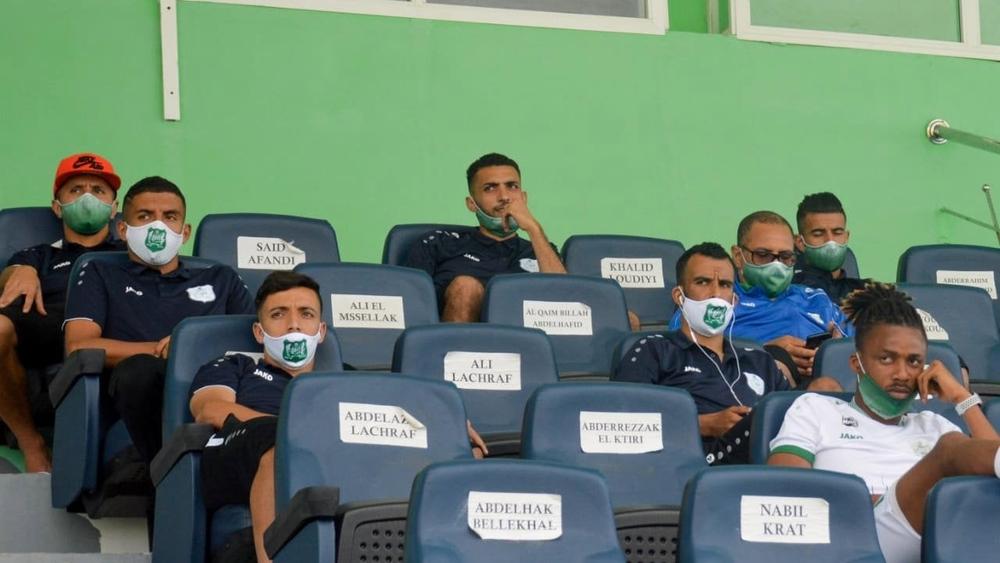 هل تدخل الجامعة على "الخط" بعد خرق بعض لاعبي البطولة الاحترافية للدليل الصحي ؟