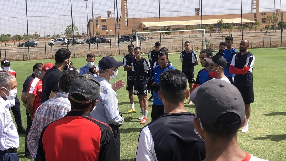 والي جهة مراكش-أسفي يزور لاعبي الكوكب ويعدهم بتسوية مستحقاتهم المالية "العالقة‎"