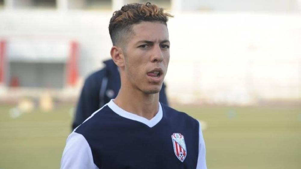 المغرب التطواني يُبعد أيوب لكحل عن معسكره بعد "شتمه لأحد اللاعبين"