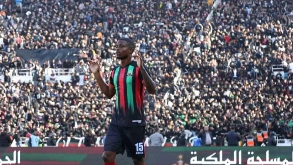 الجيش الملكي يستعيد مدافعه قادماً من البرتغال .. ونتائج اختبار "كوفيد-19" تفصله عن استئناف التداريب