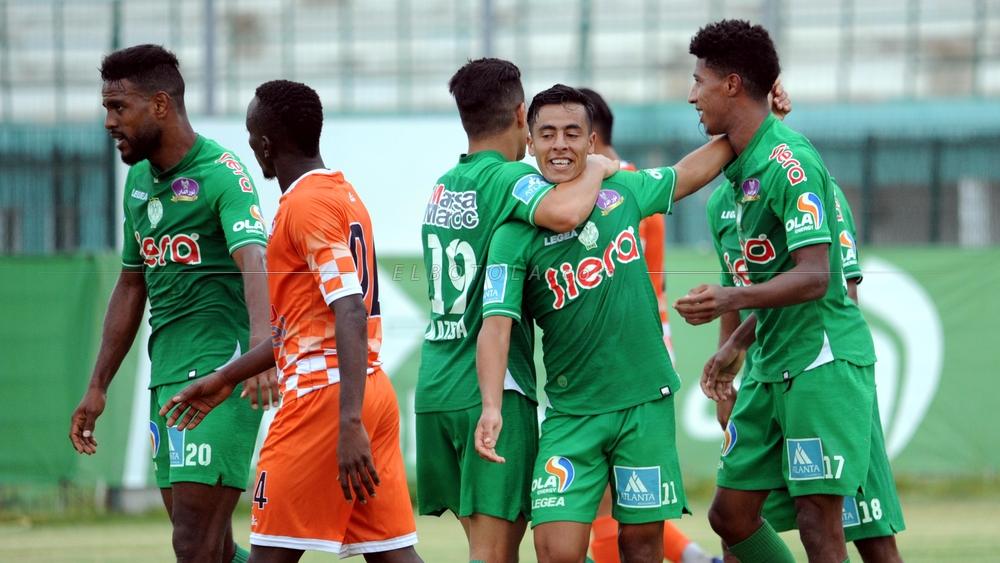 لاعبو الرجاء الرياضي يجرون تحاليل "كورونا" للمرة الثانية قبل استئناف البطولة الاحترافية