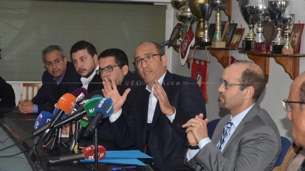 بلاغ الرجاء يؤكد خلو الطاقم التقني واللاعبين من الفيروس ويستثني الإدارة..!