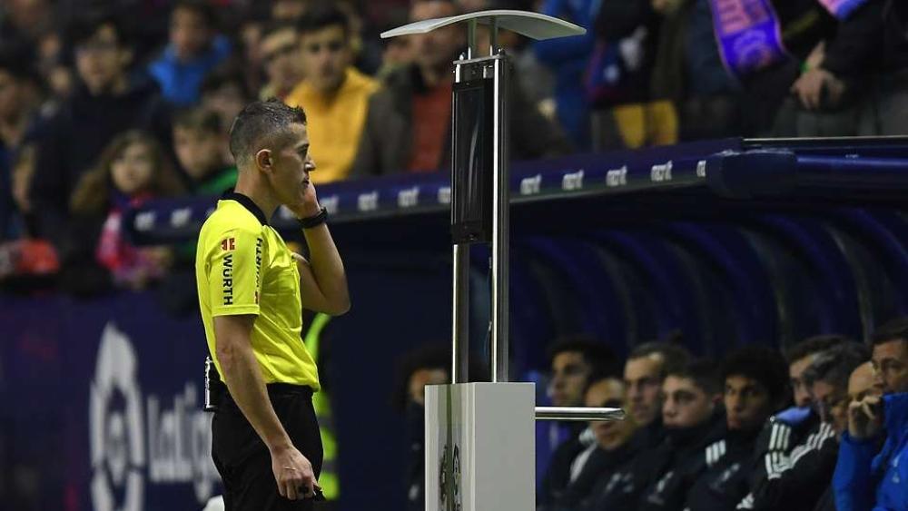 الاتحاد الإسباني: "يجب الاعتراف بأن الـ VAR يخطئ أيضًا"