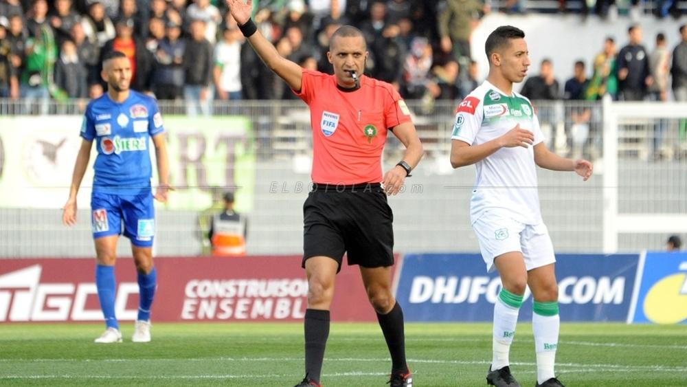 الدفاع الجديدي يعزف على وتريْن .. يستعد بـ"جدية" لمباراة الرجاء ويرفض حُكم إعادتها مرة أخرى .. هل يُمارس مسؤولوه "لُعبة ذر الرّماد على العيون"؟!