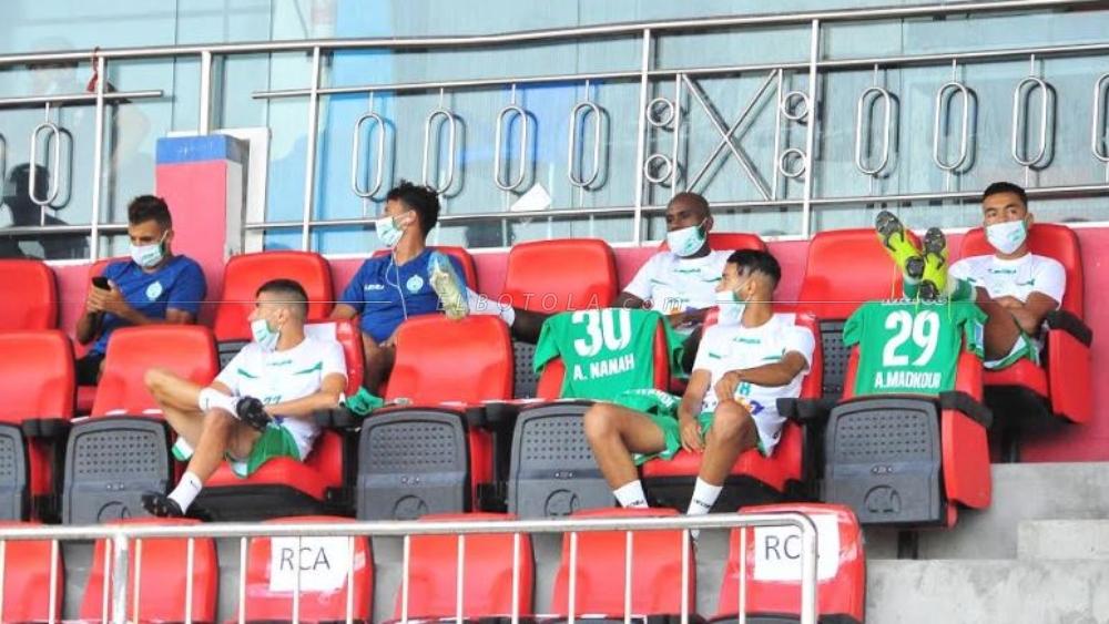 لاعبو الرجاء يخضعون لـ"فحوصات كورونا" في الفندق بعد مباراة المغرب التطواني