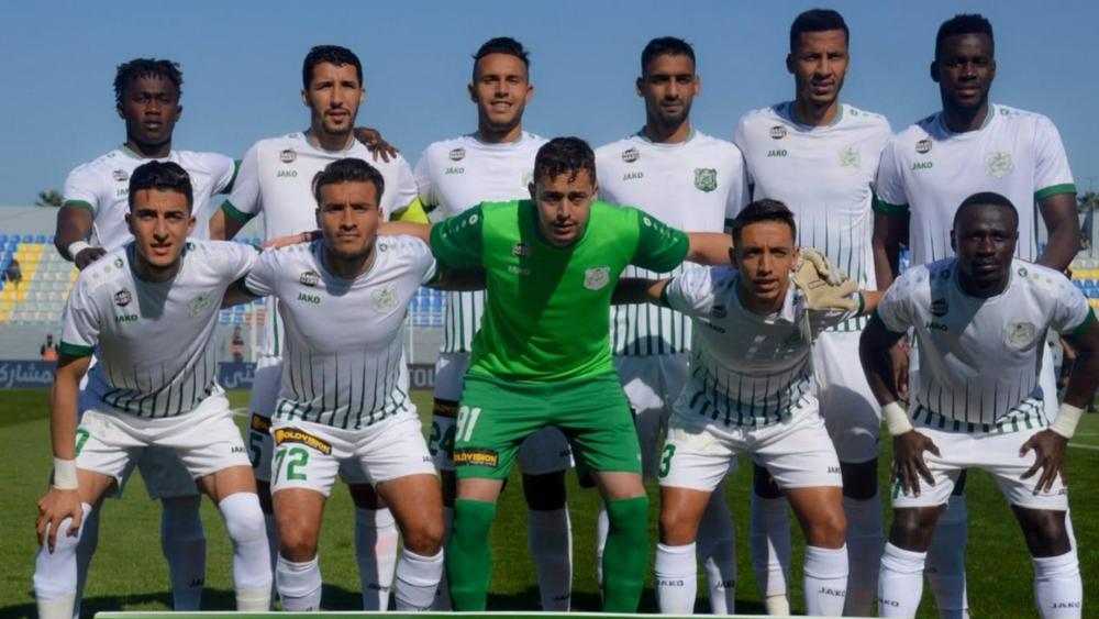 الدفاع الحسني الجديدي يعلن إصابة أحد لاعبيه بفيروس "كورونا" بعد عودته من عطلة العيد!