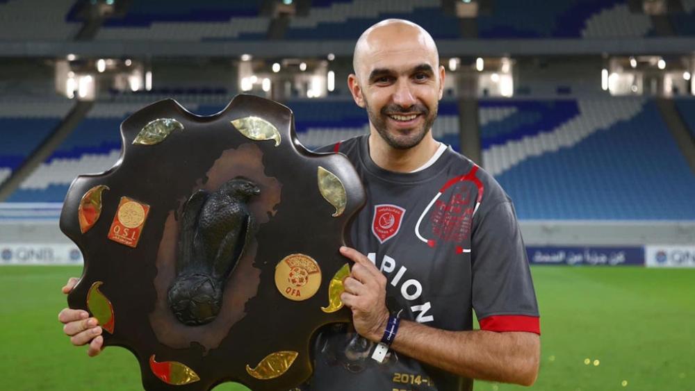 الركراكي: "بمساعدة اللاعبين حققت لقبي الأول مع الدحيل في موسم صعب وسط الجائحة"