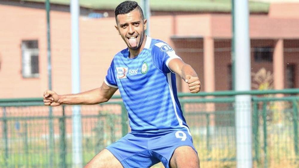 مفاوضات "جادّة" بين الفتح والهجهوج.. جزئيات بسيطة تفصل اللاعب عن الانتقال للنادي العاصمي