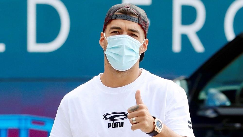 سواريز يستعد لاجتياز امتحان اللغة الإيطالية تمهيدا لانتقاله إلى يوفنتوس