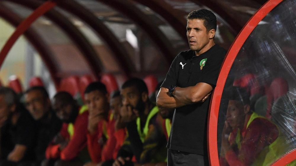 الزمالك يقترح على عموتة قيادة الفريق خلفا لكارتيرون والمدرب المغربي يعتذر