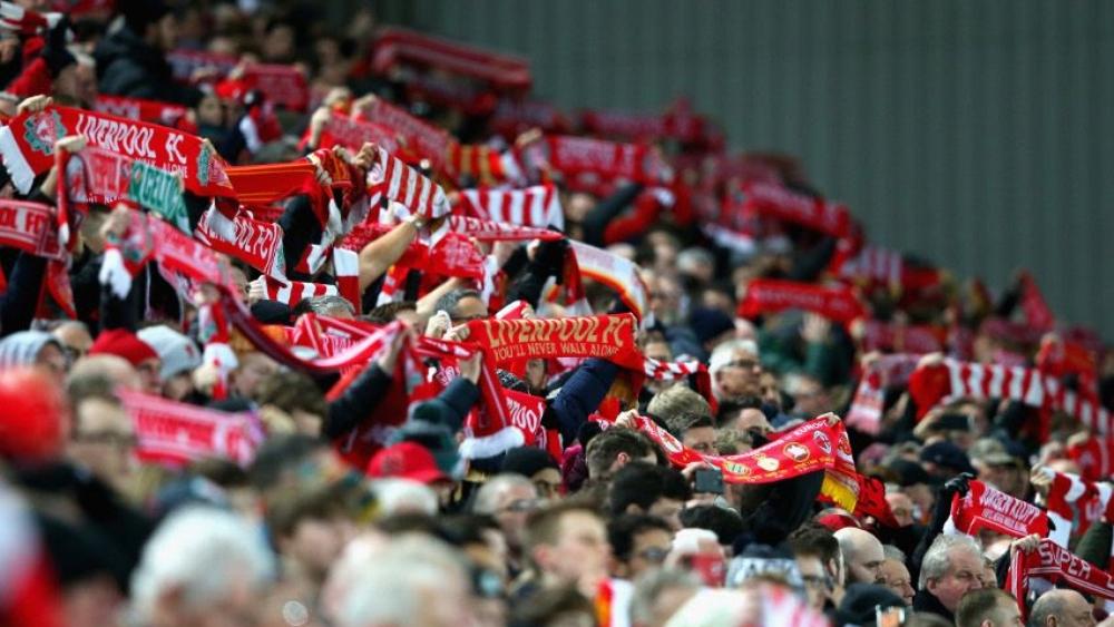 الحكومة البريطانية تؤجل عودة الجماهير